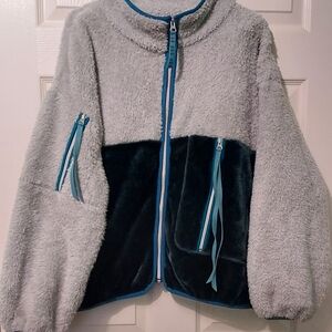 UGG RTW Marlene Sherpa Jacket Women's Size Large Teal and Light Gray Blue Trim